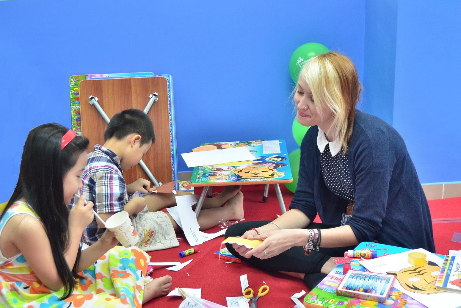 Các trò chơi tương tác, bé sẽ ghi nhớ từ vựng lâu hơn