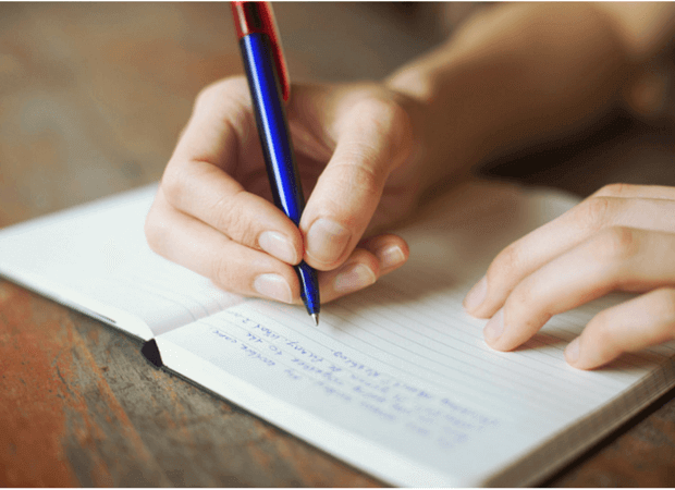 Sử dụng ngôn từ đơn giản giúp người đọc dễ hiểu hơn