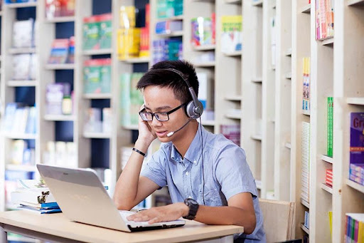 Học tiếng Anh online dễ dàng hơn bao giờ hết tại YOLA