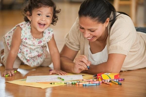 Bạn hãy dành thật nhiều thời gian để chơi cùng con