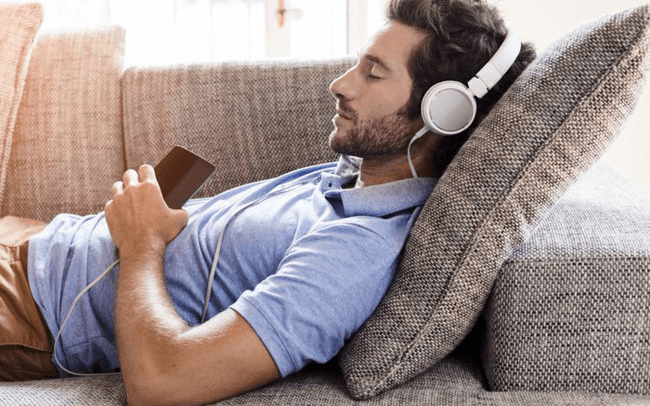 Nghe nhạc tiếng Anh để ngủ