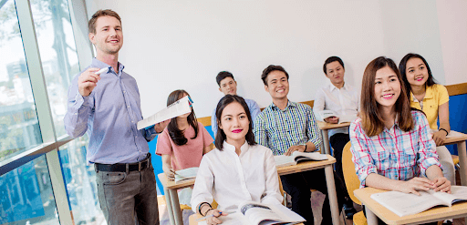 Nên tham gia khóa luyện thi IELTS cấp tốc tại trung tâm Anh ngữ YOLA