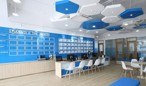 Cơ sở vật chất là yếu tố mà các bậc phụ huynh cũng nên quan tâm khi chọn lớp học tiếng Anh cho trẻ 4 tuổi