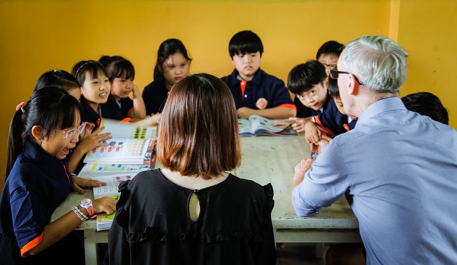 Trợ giảng sẽ là người hỗ trợ giảng viên kết nối với học viên trong tất cả các buổi học